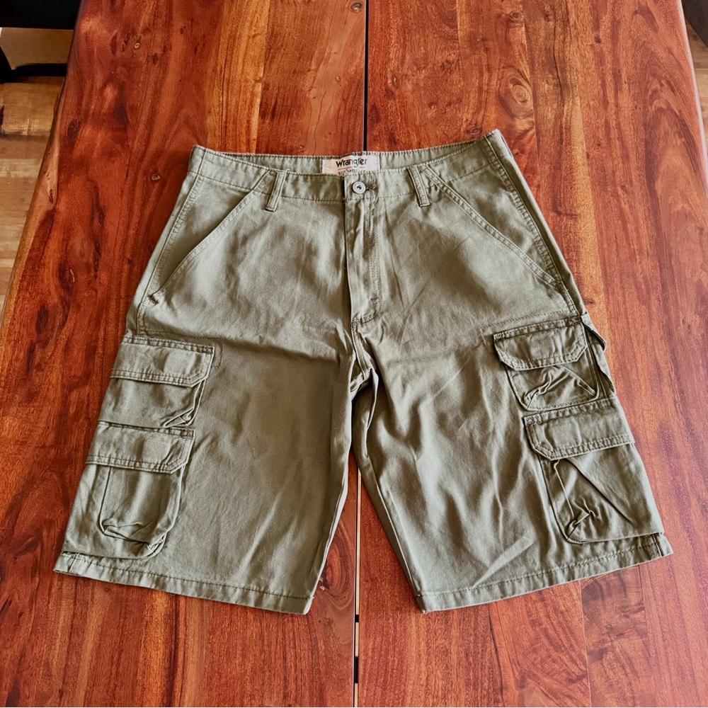 Wrangler Authentics Dark Olive Men's  Cotton Twill Cargo Shorts SZ 32